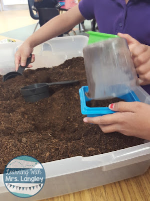 We had a lot of fun with this lesson plan for planting seeds today in kindergarten. It can be fun and without the mess if you plan for it! This would be easy for kindergarten and preschool students alike to compare contrast seeds, learn step by step directions, talk about life cycles, and just have some hands on fun! 