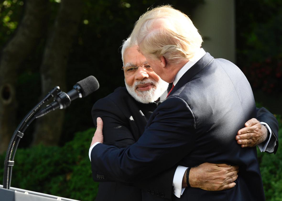 किसके मन की बात ? — भरत तिवारी किसके मन की बात ? — भरत तिवारी