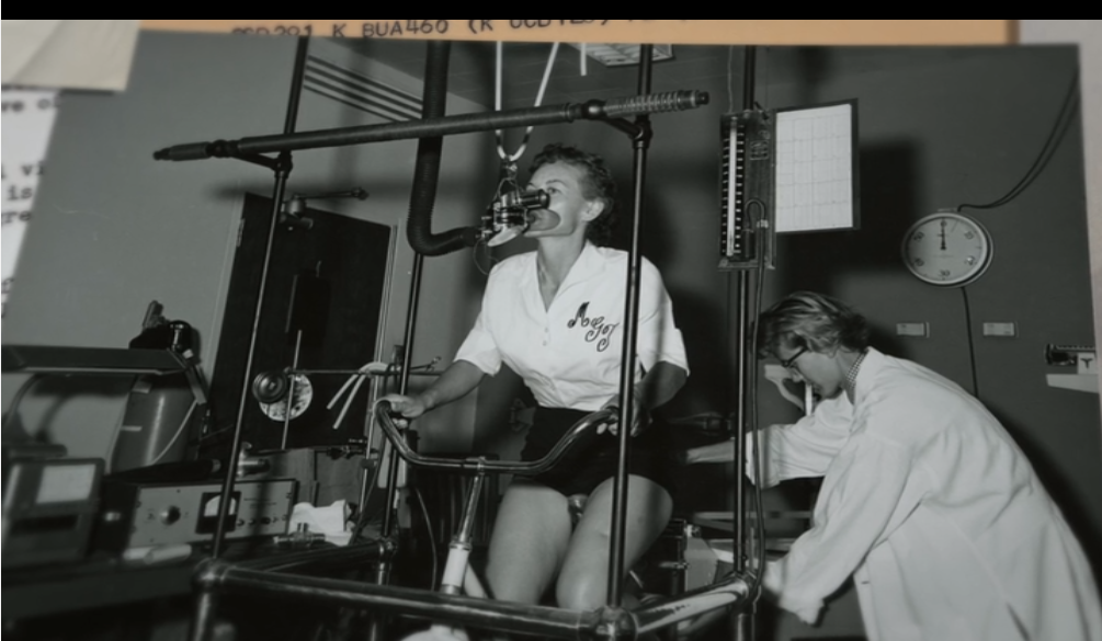 Уолли фанк. Гребной винт quicksilver propeller. Меркурий 13. Ракетка yinhe milky way. Mercury 13.