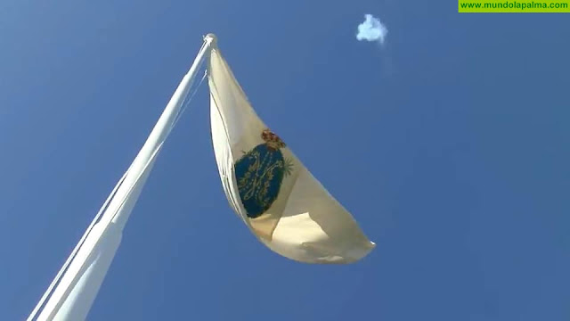 La Bandera de María ondea ya en el Real Santuario de Las Nieves