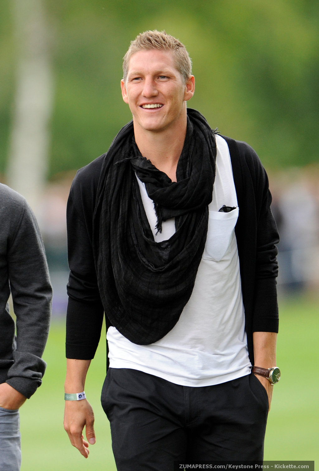 Bastian Schweinsteiger Beer : beer friday tgif lol funny prank bayern