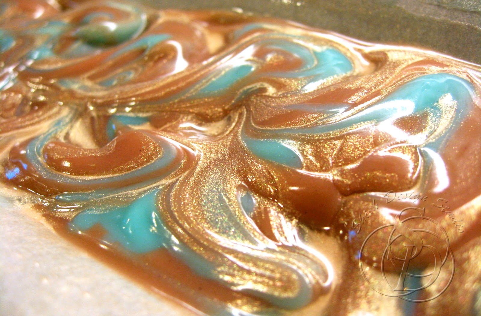 Soap & Restless Soap Top Oil Mica Obsession