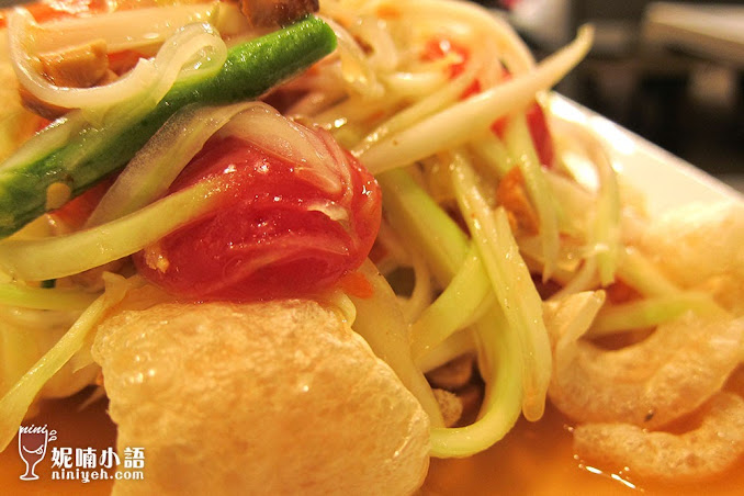 【曼谷美食】Somtam Nua 。CNN 採訪過的炸雞名店 by 妮喃小語 【曼谷美食】Somtam Nua 。CNN 採訪過的炸雞名店 by 妮喃小語