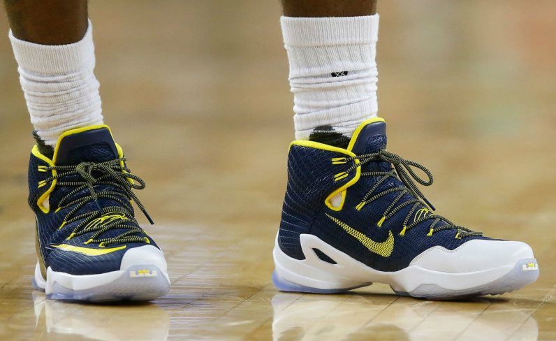 lebron 13 elite black