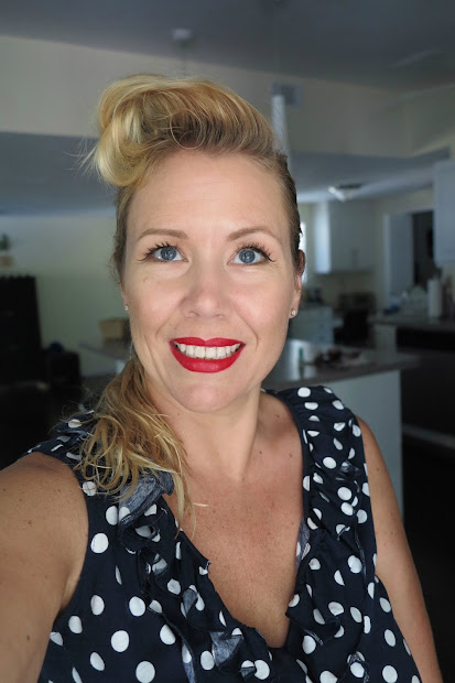 rockabilly pinup girl hair tutorial