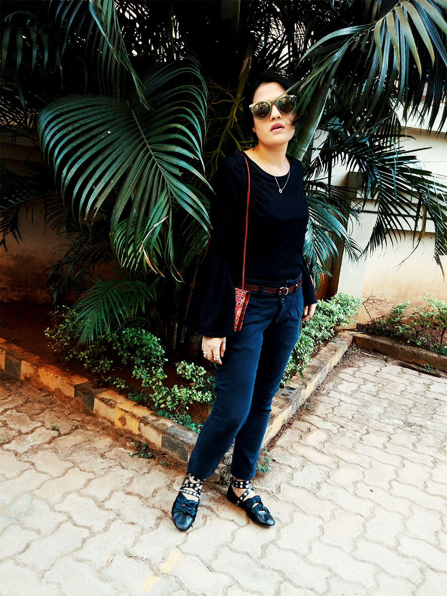 next navy fluted sleeves top, zara navy blue woman trousers, zara ballet flat, red structured bag, 