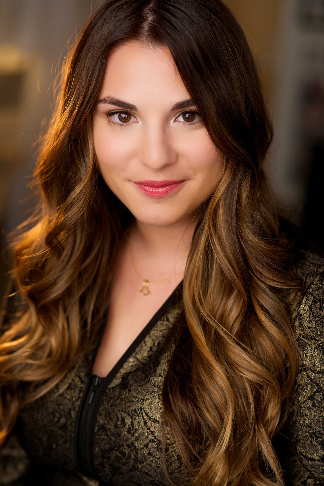 Reseña La reina roja (La reina roja 1) Victoria Aveyard