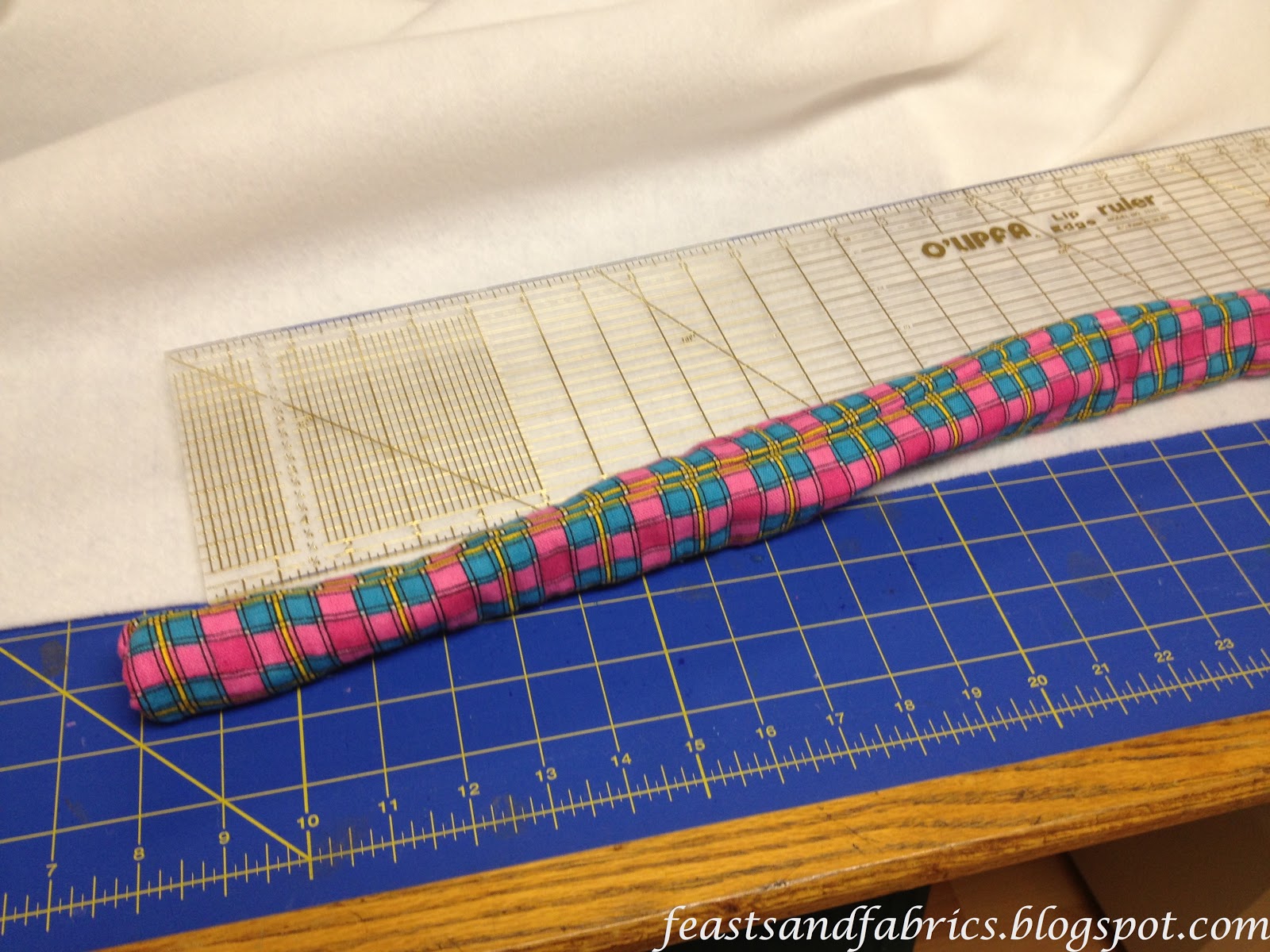 Feasts and Fabrics: Casserole Carrier Project