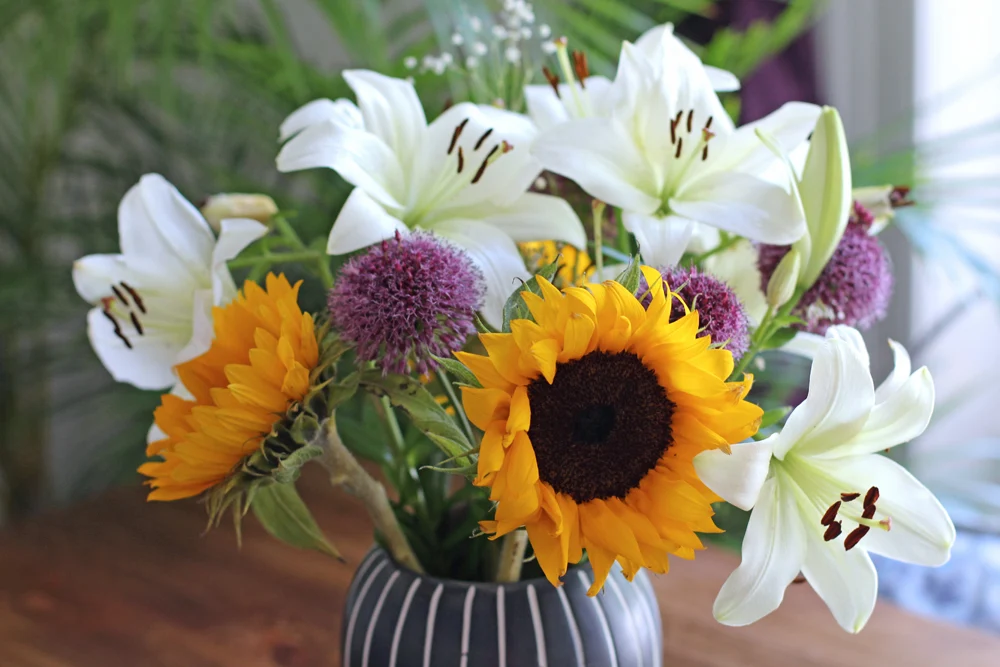 Sunflower fresh flowers bouquet - UK lifestyle blog