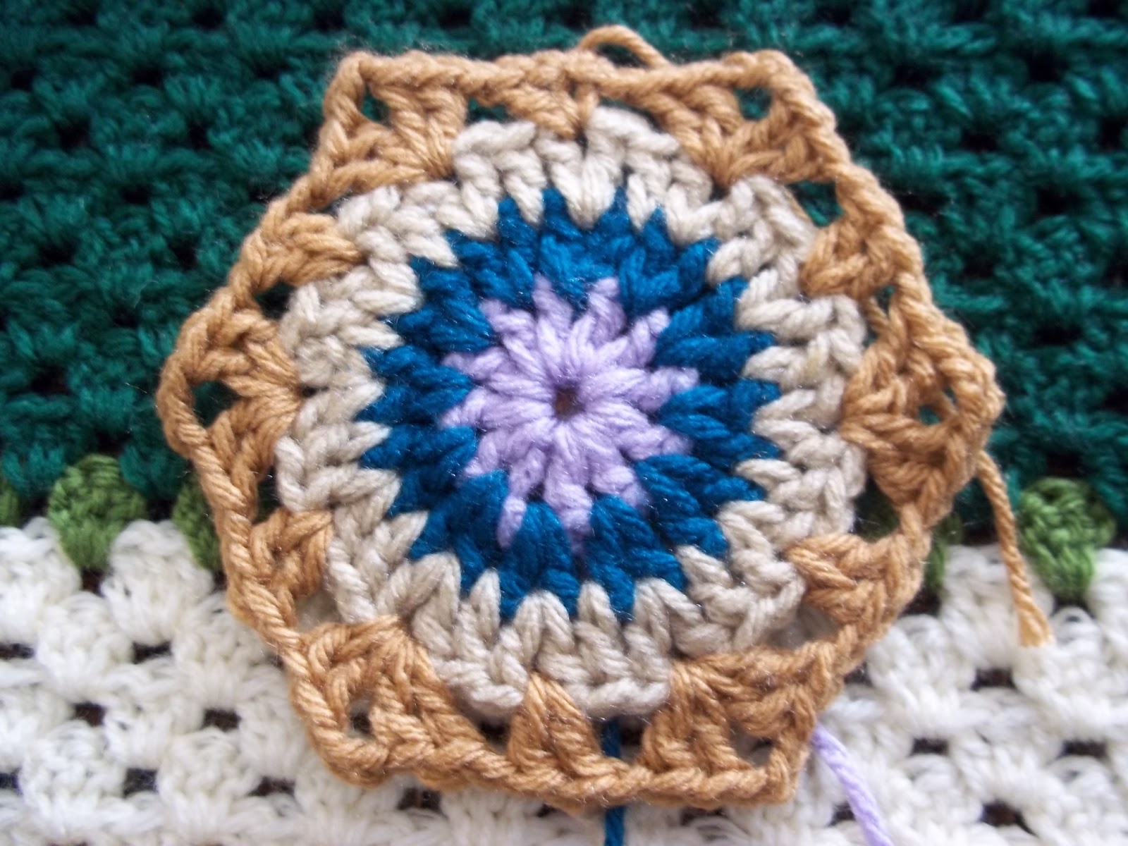 Zooty Owl's Crafty Blog Hexagon Crochet Motif 2 Pattern & Tutorial