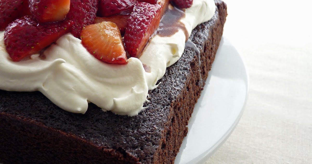 Balsamic Strawberries With Whipped Cream And Angel Food Cake Balsamic Strawberries With Whipped Cream And Angel Food Cake