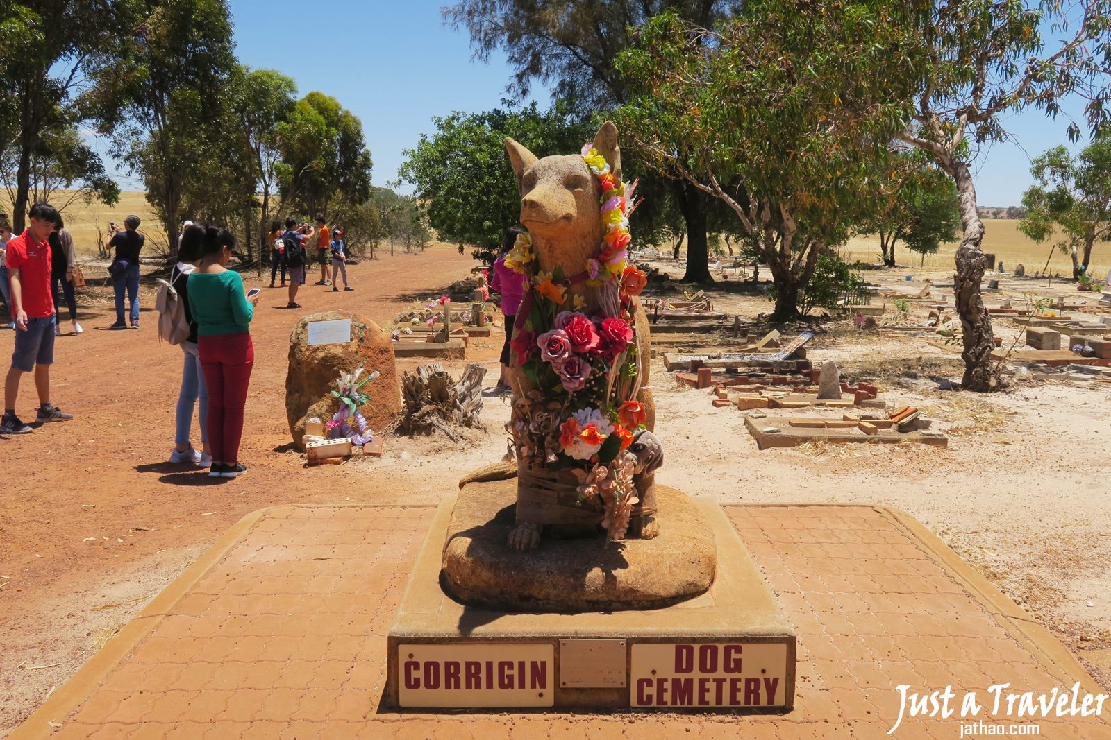 澳洲-西澳-伯斯-推薦-景點-波浪岩-愛犬公墓-Corrigin Dog Cemetery-自由行-旅遊-行程-一日遊-二日遊-遊記-旅遊-觀光-Australia-Perth-Wave-Rock