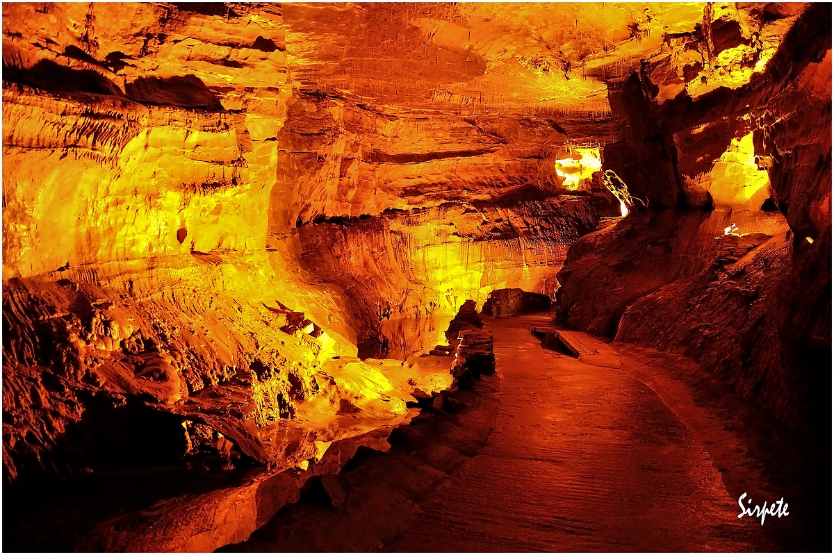 Sirpete's Pic's National showcaves for Wales.