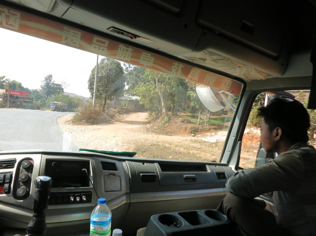 Hitchhiking in Myanmar from Hsipaw to Taunggyi