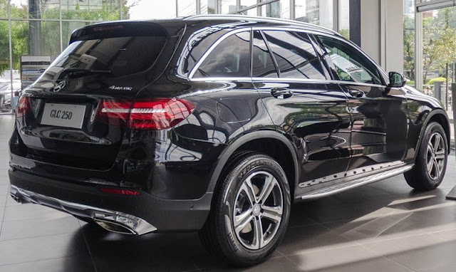 Thiết kế đuôi xe Mercedes GLC 250 4MATIC Mercedes GLC 250 4MATIC thiết kế hoàn hảo, vẫn hành mạnh mẽ
