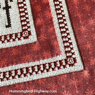 alphabet letter F sttich pattern from Erica Michaels, close up of border treatment