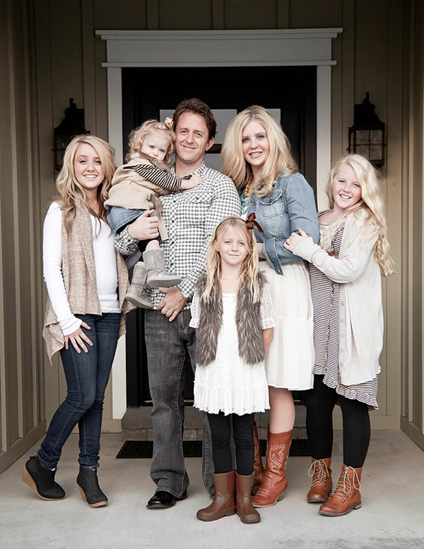 Juneberry Lane Holiday Family Portraits Cracking The Color Code juneberry-lane-holiday-family-portraits-cracking-the-color-code