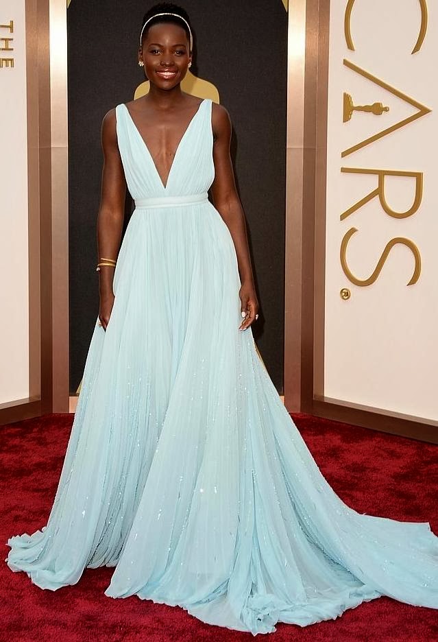 Lupita+Nyong'o+in+Prada - Looks Óscares 2014