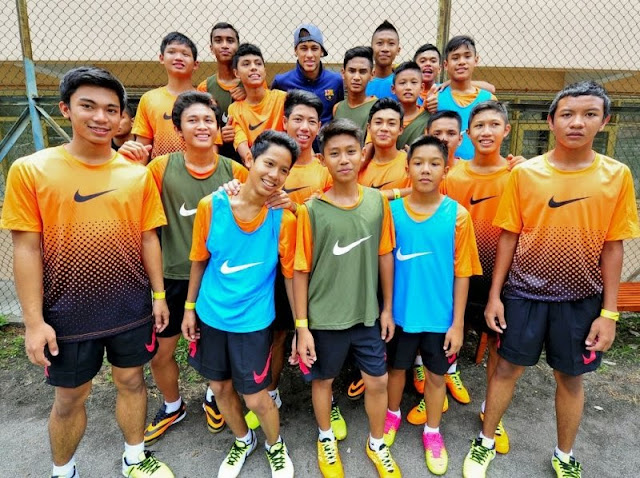 football, sports, youth, Malaysia XI vs FC Barcelona: Neymar & Nike Inspire Malaysian Youths, Nike Hypervenom boots, neymar, inspiration