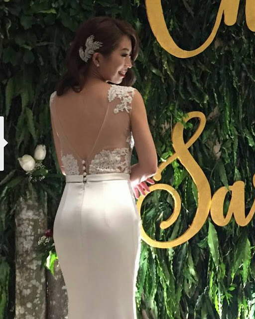 extremely elegant bridal dress