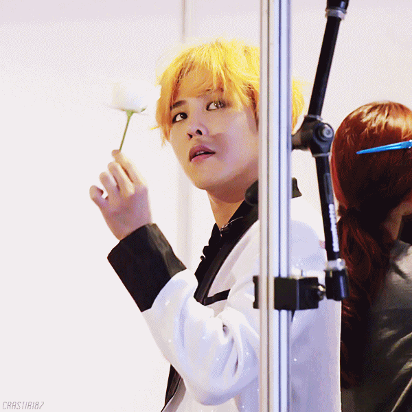 팬이 지드래곤한테 무슨 향수 쓰냐고 물어봤는데.jpg | 인스티즈