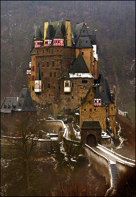 قلعة من عالم آخر "قلعة الألتس"