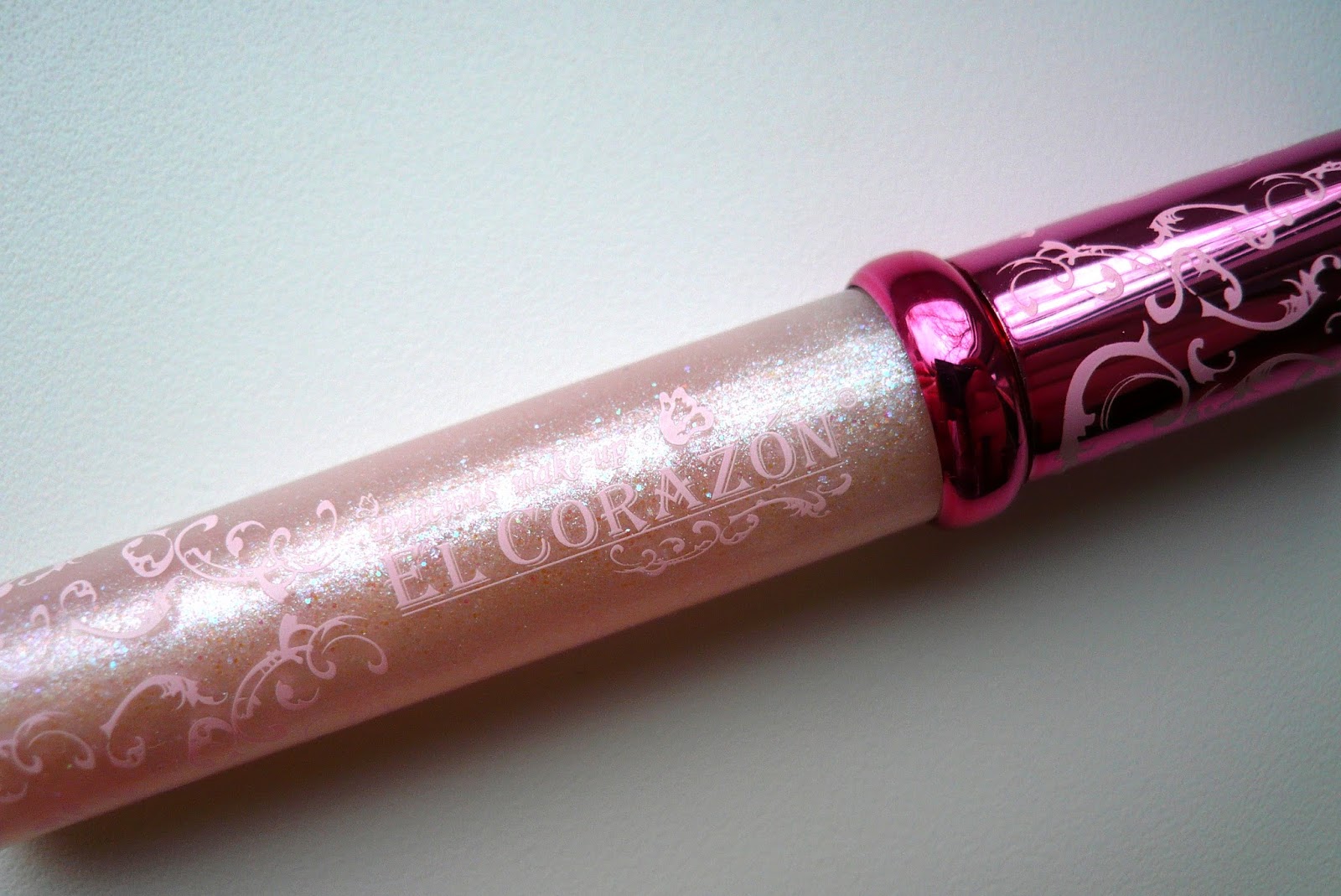 Блеск для губ too glam to shine. Crystal shine lipgloss блеск для губ. помада фаберлик glam shine. блеск 2д. помада два в одном блеск.
