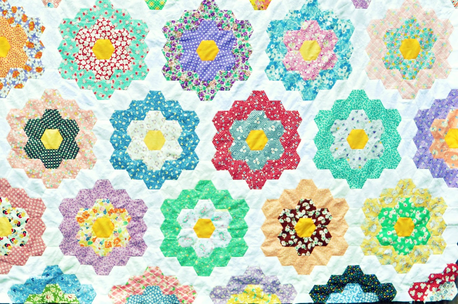 Sweet Woodruffs Grandmother s Flower Garden Quilt