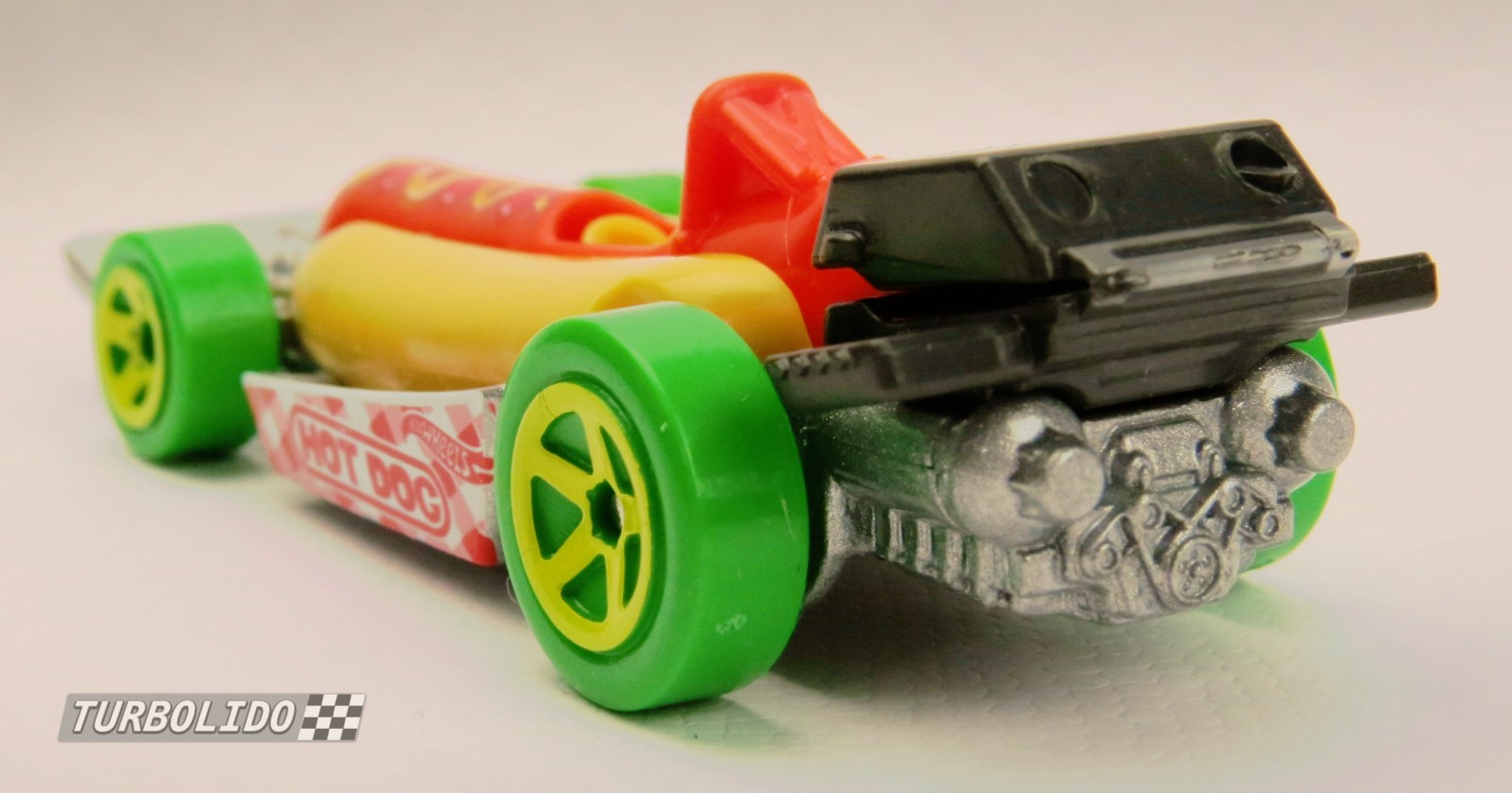 TURBOLIDO Cars HOT WHEELS STREET WIENER Hot Dog Car / HW DTX19