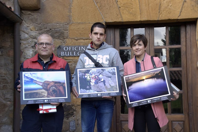 Saioa Antoñana, José Ramón González y Benigno Pérez, ganadores del concurso fotográfico de Petronor