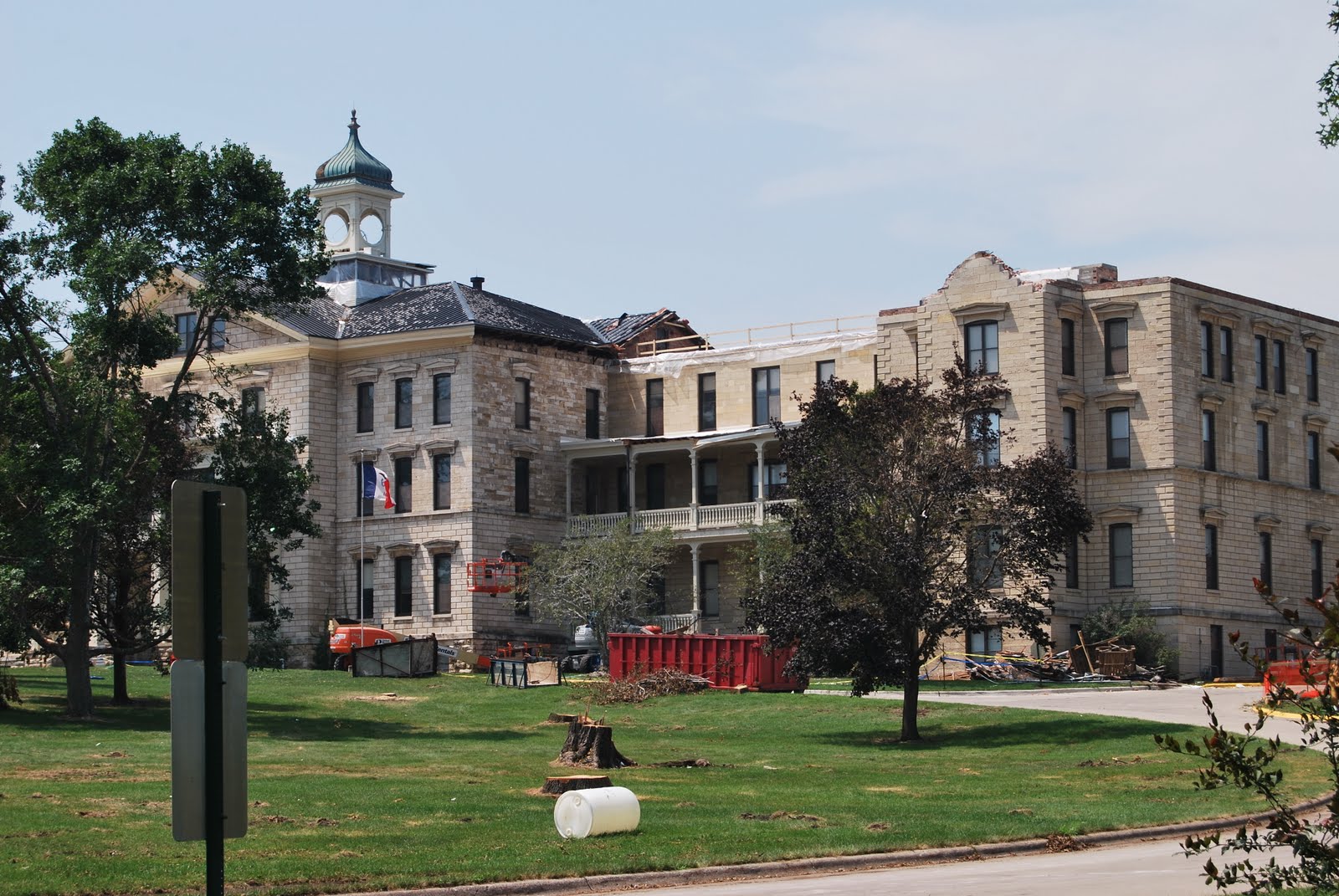 42N Observations Iowa Braille School Damaged During Wind Storm