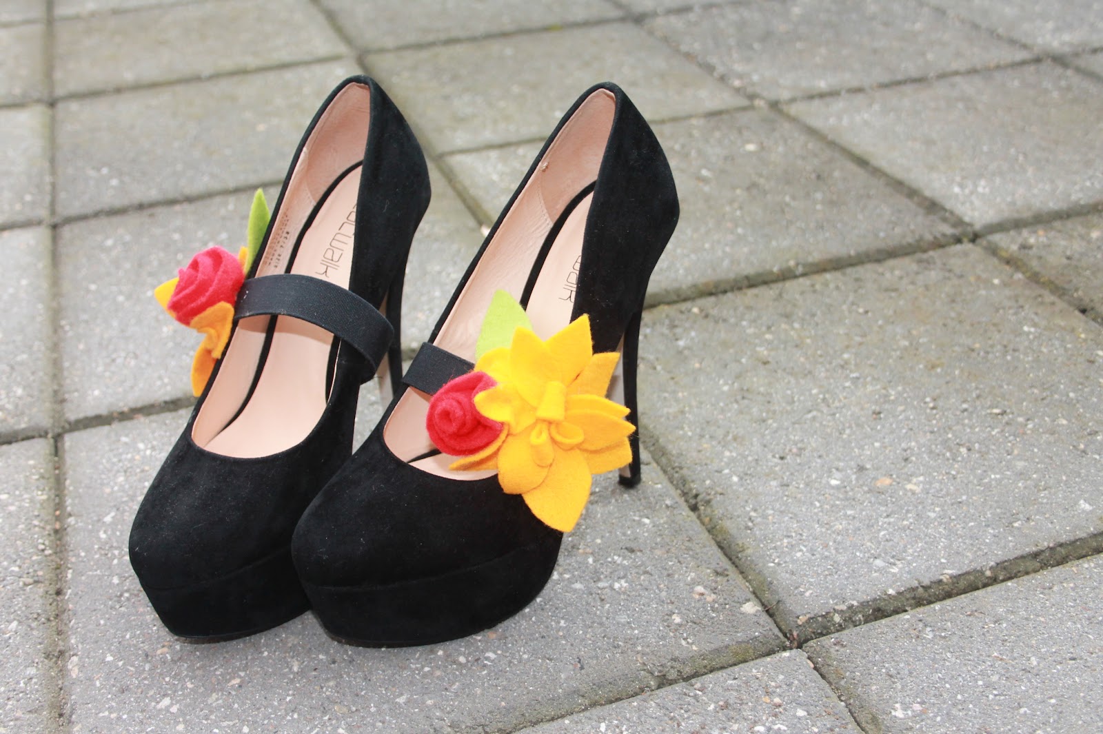 the-fashion-lookout-coming-soon-shoe-strap-diy