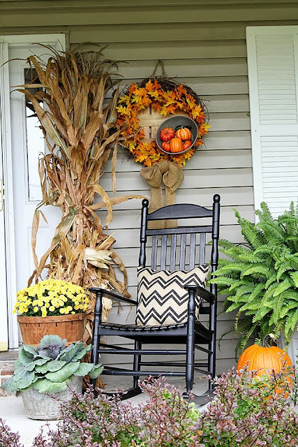 25+ Outdoor Fall Decor Ideas - The Cottage Market