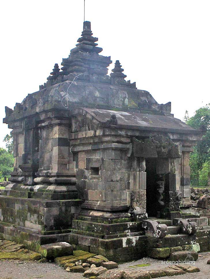 candi plaosan kidul klaten