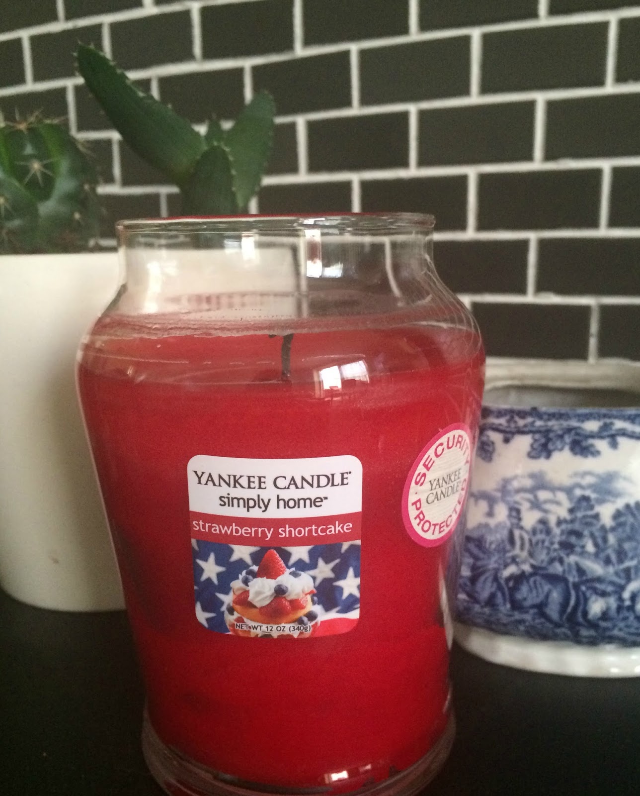 Yankee candle review strawberry shortcake 