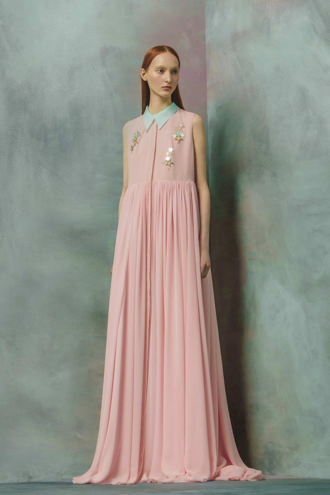Delpozo Cruise 2017 delpozo-cruise-2017, delpozo-resort-2017, delposo-cruise-2017, delposo-resort-2017, delpozo-2017, joseph-font-delpozo, joseph-font, du-dessin-aux-podiums, dudessinauxpodiums, voyage-dans-l-espace, voyage-dans-la-lune, Georges-melies, paysages-stellaires, broderie-Ʃtoiles