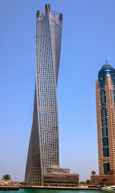 Edifício retorcido mais alto do mundo 