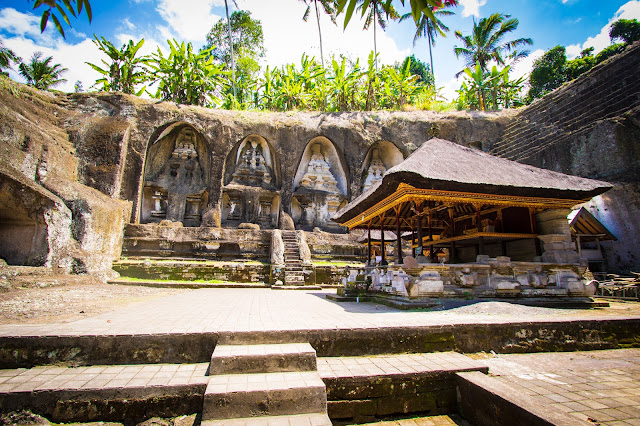 Tombe reali del Pura Gunubg Kawi a Tampaksiring-Bali
