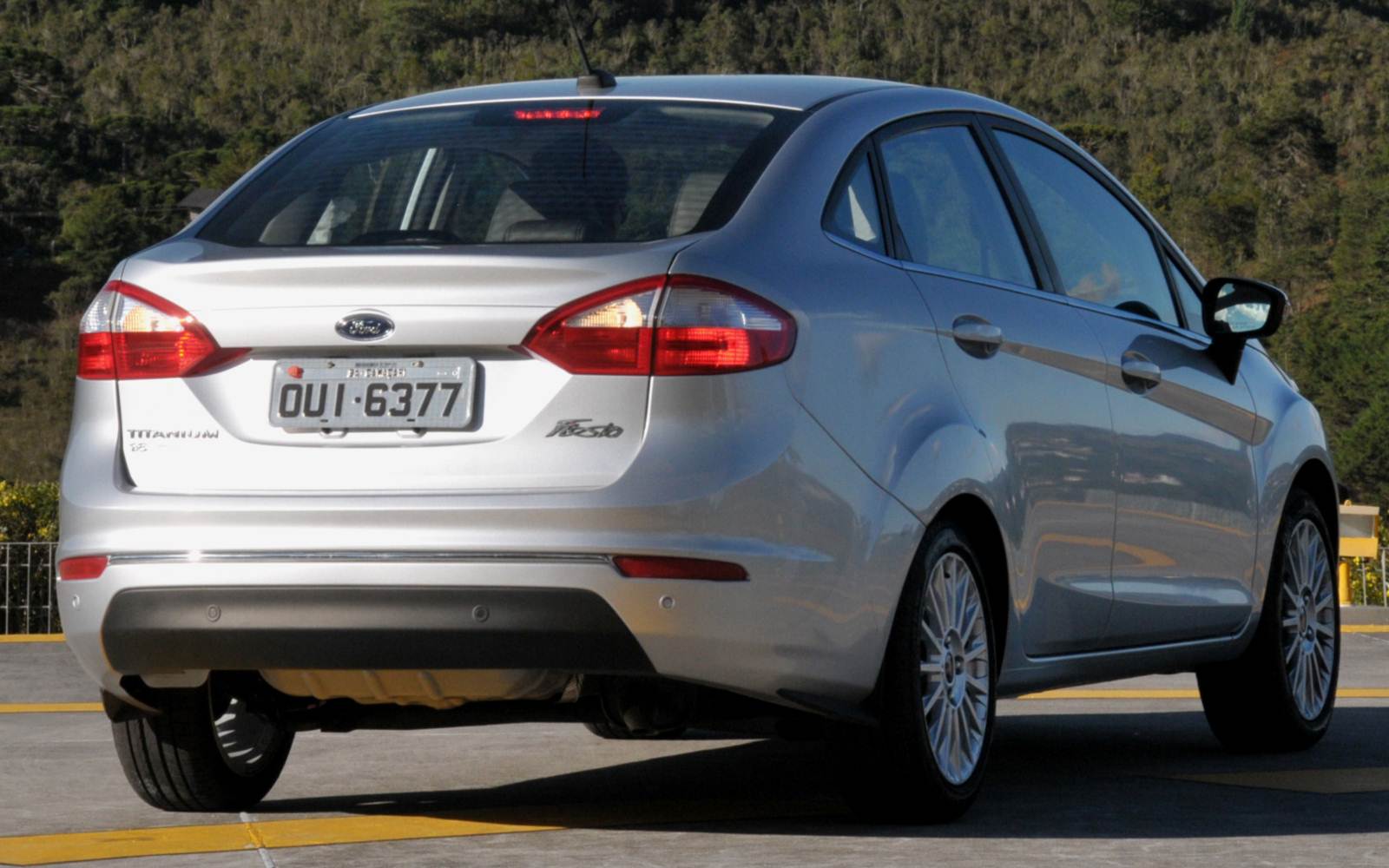 Ford Fiesta 2015 седан