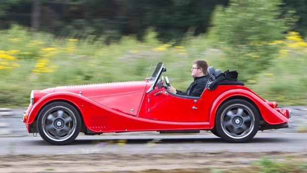 2018 Morgan 4/4 Review 2018 Morgan 4/4 Review