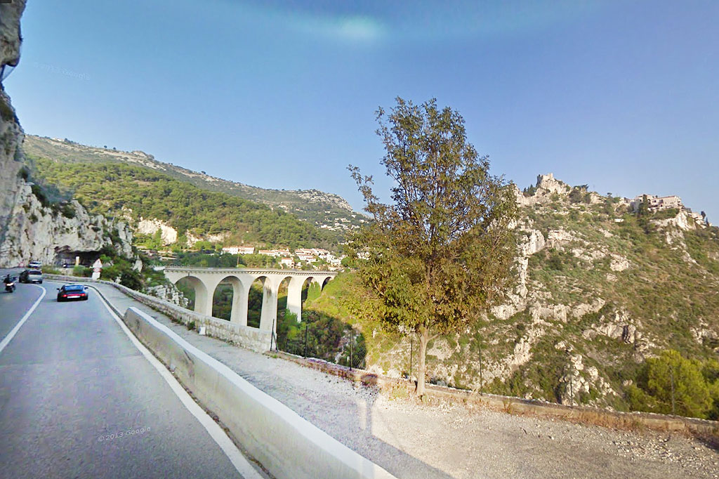 Eze Village France Nietzsche Path trail steps hotel accomodation french riviera nice Chateau-de-la-Chevre-d'O  jardin botanique