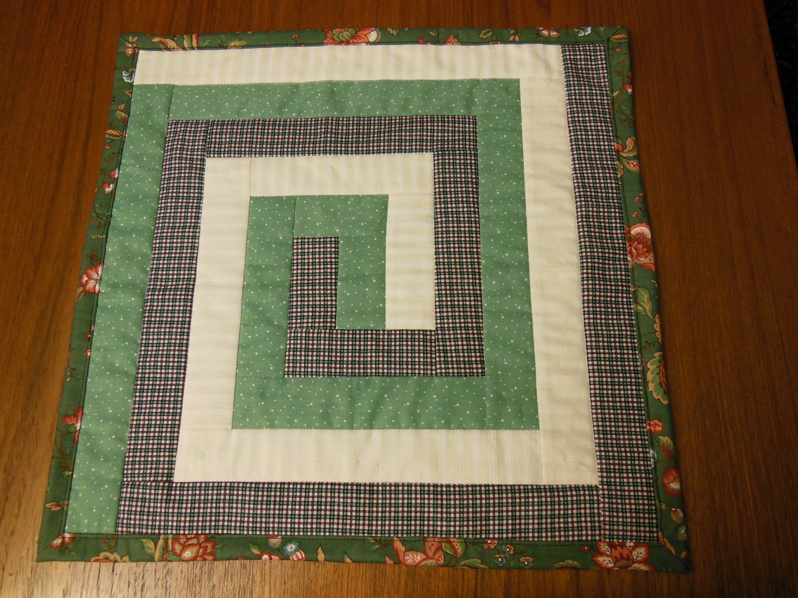 Mistress of Quilts Greek Key Log Cabin Quilt Tutorial
