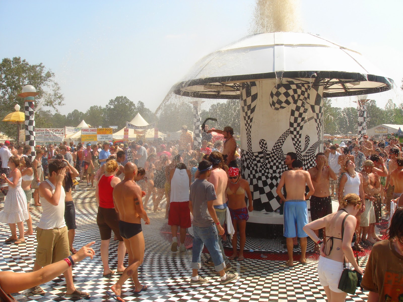 Bonnaroo Fountain, 2007