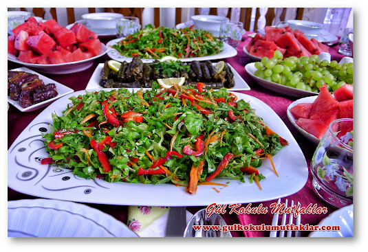 SEVGİ DOLU MASALAR YAPRAK SARMASI, MEVSİM SALATA