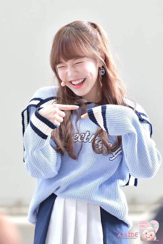 얼굴에 인간비타민이라고 써놓고 다니는 여돌 | 인스티즈