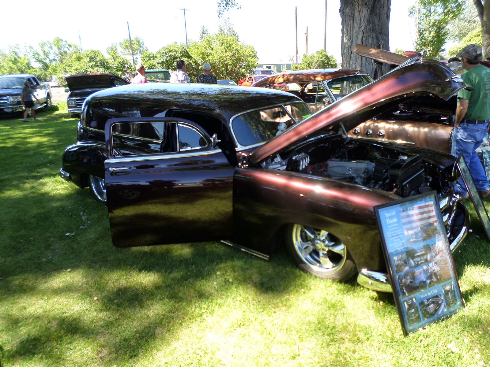 Reel Rods Inc. SHOP UPDATE Whitehall car show photos