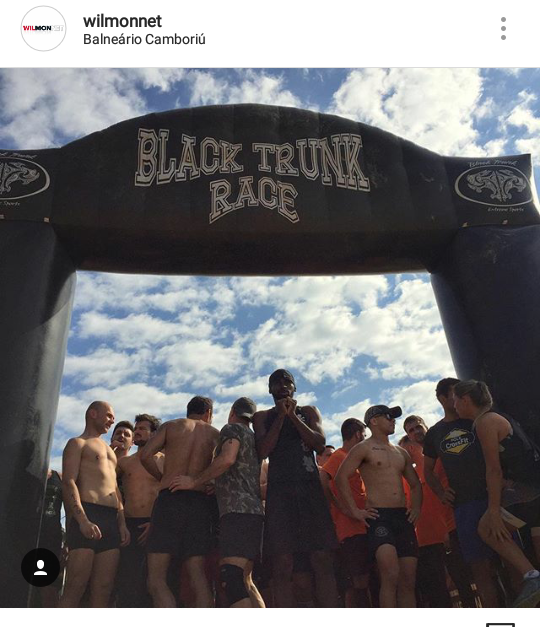 Corredor 944 Black Trunk Race em Balneário Camboriú VITÓRIA