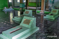makam syekh anom sida karsa