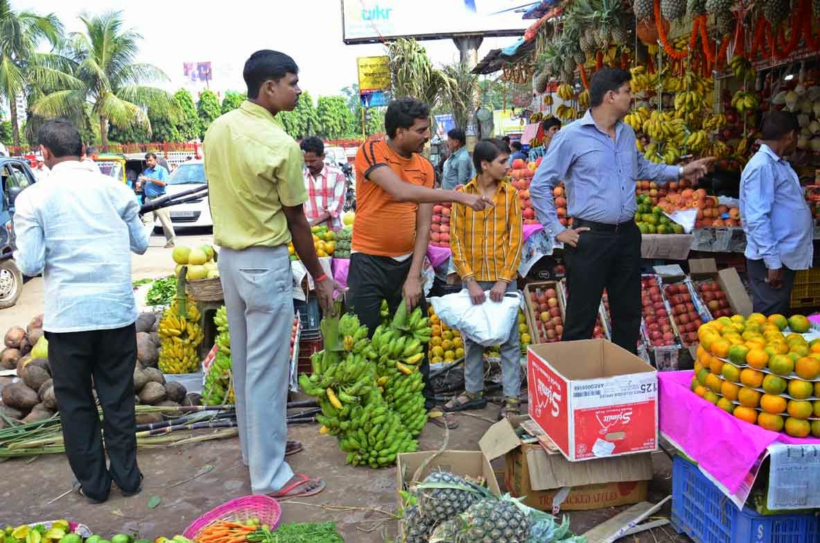 View Patna Fruits prices go up on high demand