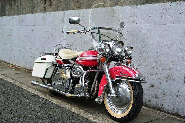 ELECTRA GLIDE IN RED